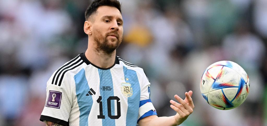 Messi kêu gọi Argentina đoàn kết sau thất bại nặng nề trước Saudi Arabia