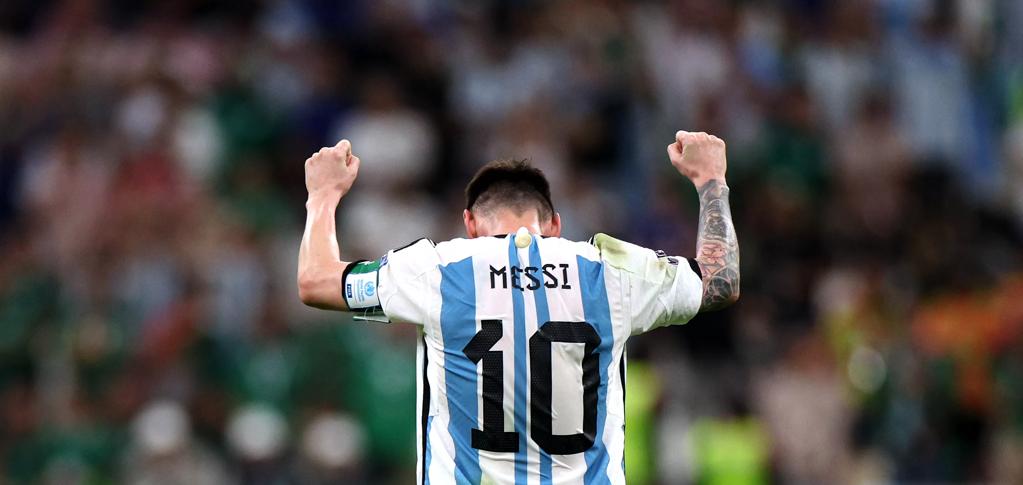 Messi tỏa sáng đưa Argentina vào tứ kết World Cup 2022