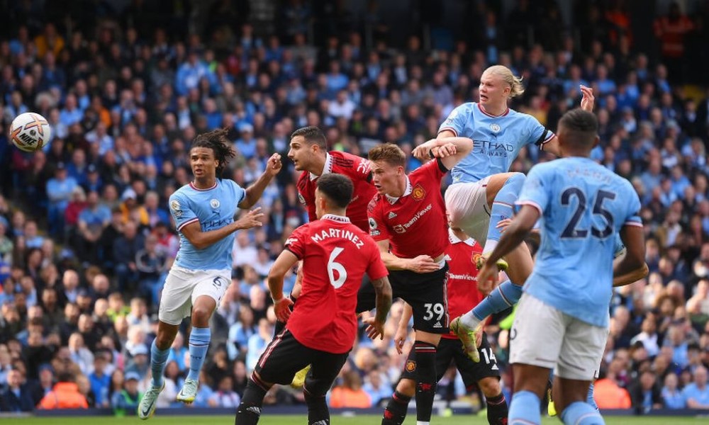 Cơ hội mở ra với Man Utd và Man City