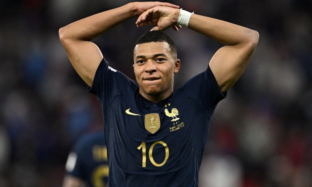 PSG ra giá bán Mbappe cho Real với giá kỷ lục