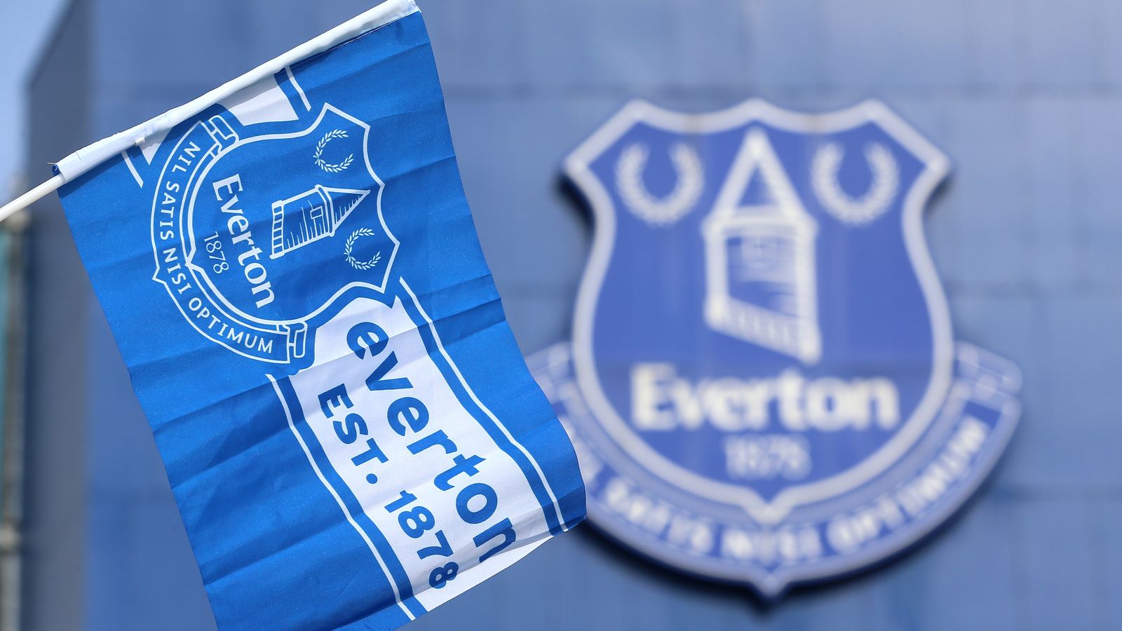 Bốn đội bóng Anh khởi kiện Everton, đòi 300 triệu bảng