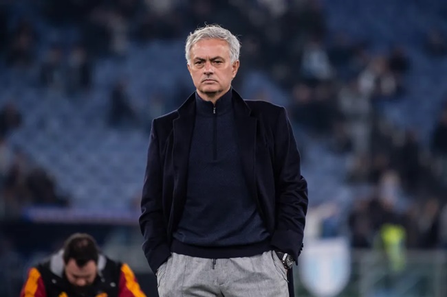 Tại sao Chelsea không nên tái hợp với Mourinho