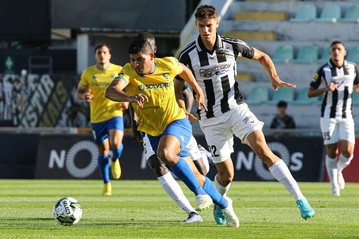 Soi Kèo Estoril vs Portimonense, 03h15 ngày 16/03