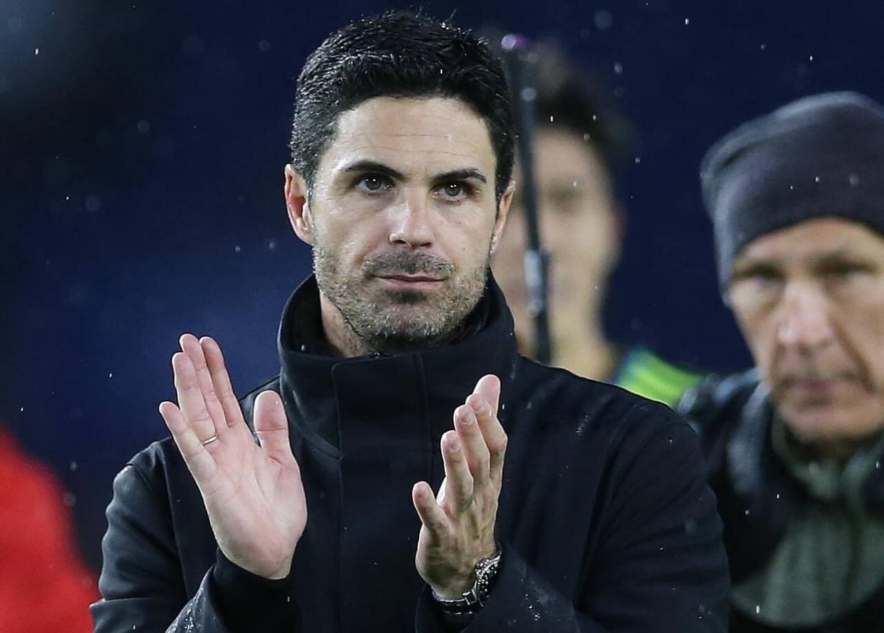 Arsenal boss Mikel Arteta snaps back at Gabriel Martinelli question after Aston Villa defeat - Bóng Đá