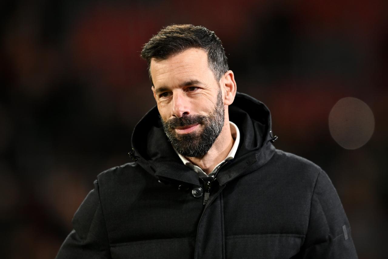 Manchester United announce return of Ruud van Nistelrooy in new coaching  line-up | The Independent