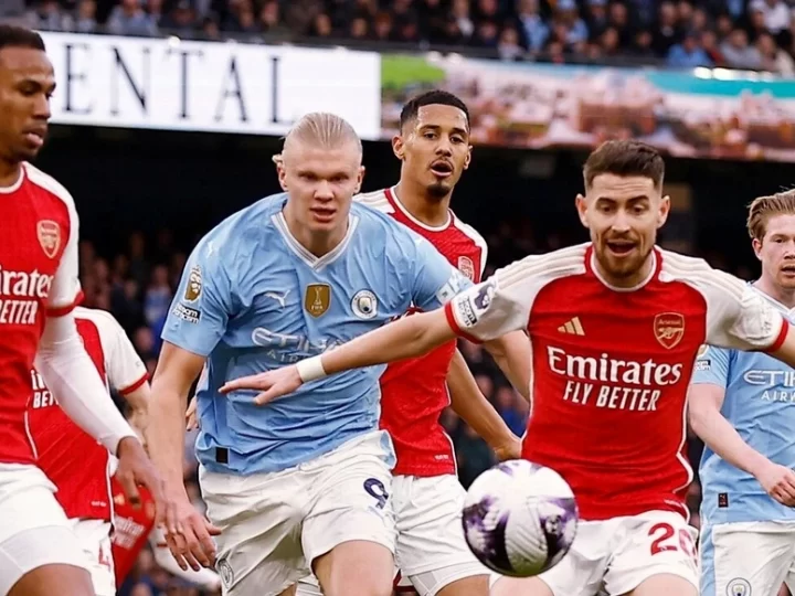 Cầu thủ đầu tiên chia tay Arsenal