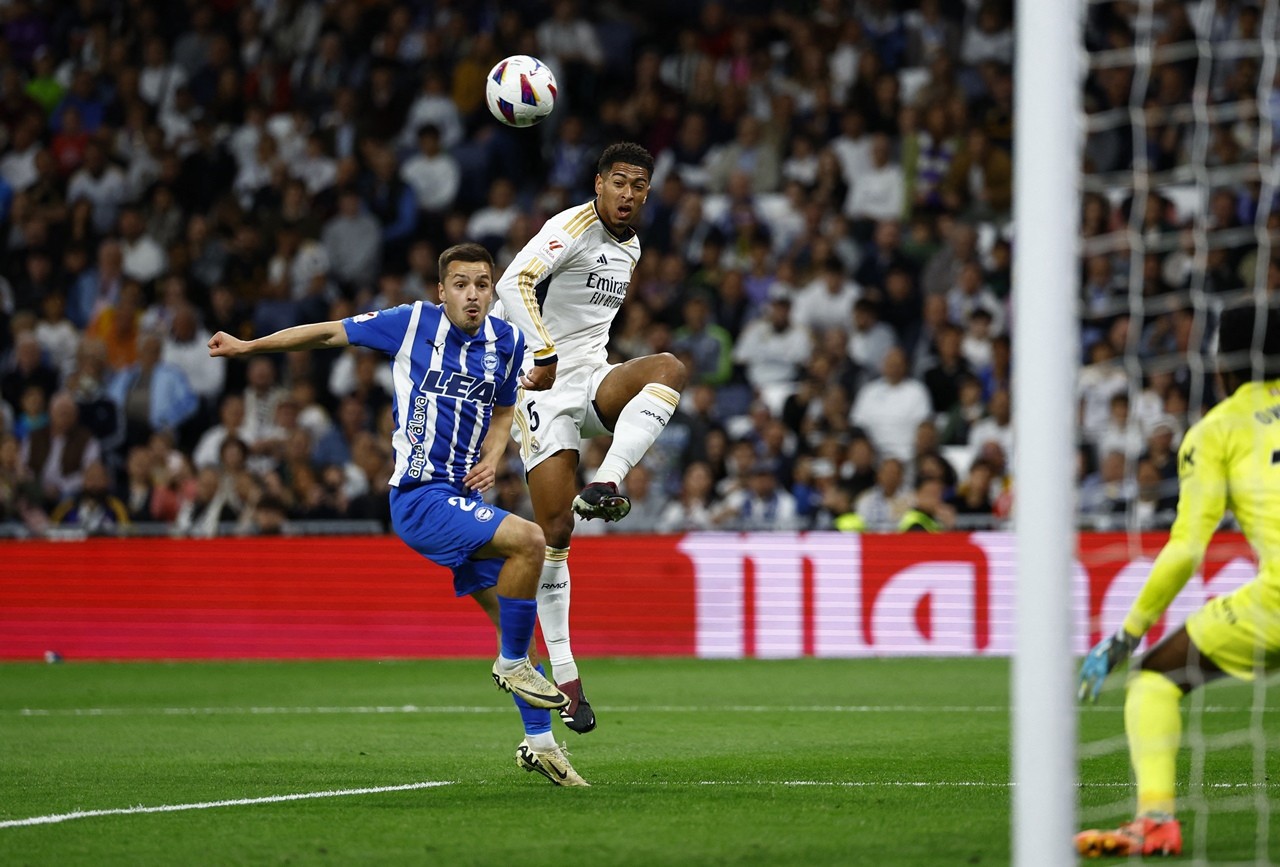 La Liga: Hình ảnh trận đấu Real Madrid thắng 5-0 Deportivo Alaves