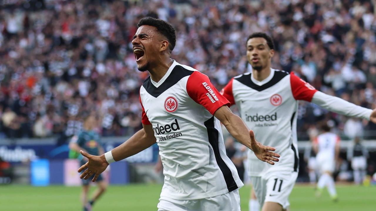 Ansgar Knauff's double propels Eintracht Frankfurt to commanding victory  over 10-man RB Leipzig | Bundesliga